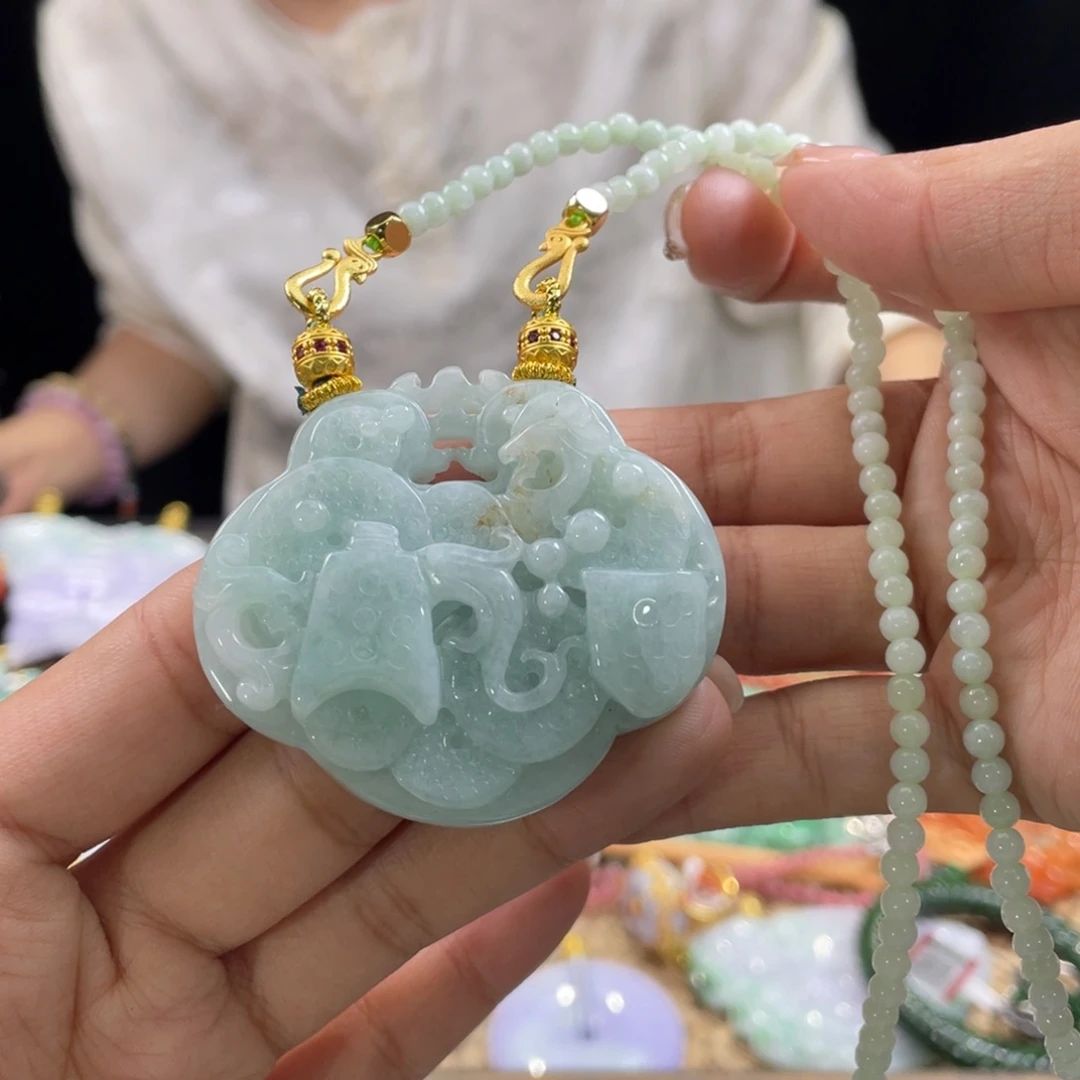 翡翠颈饰未镶嵌代编织