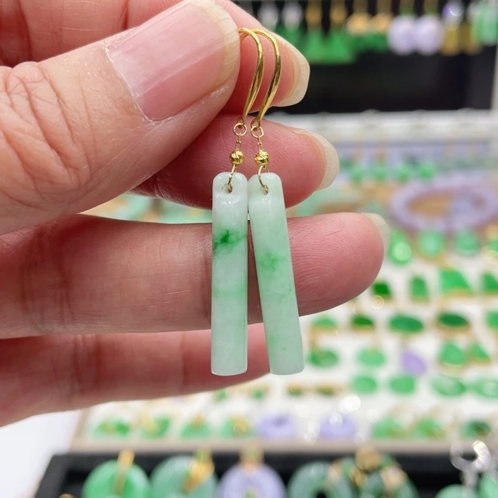 翡翠18K金镶嵌耳饰