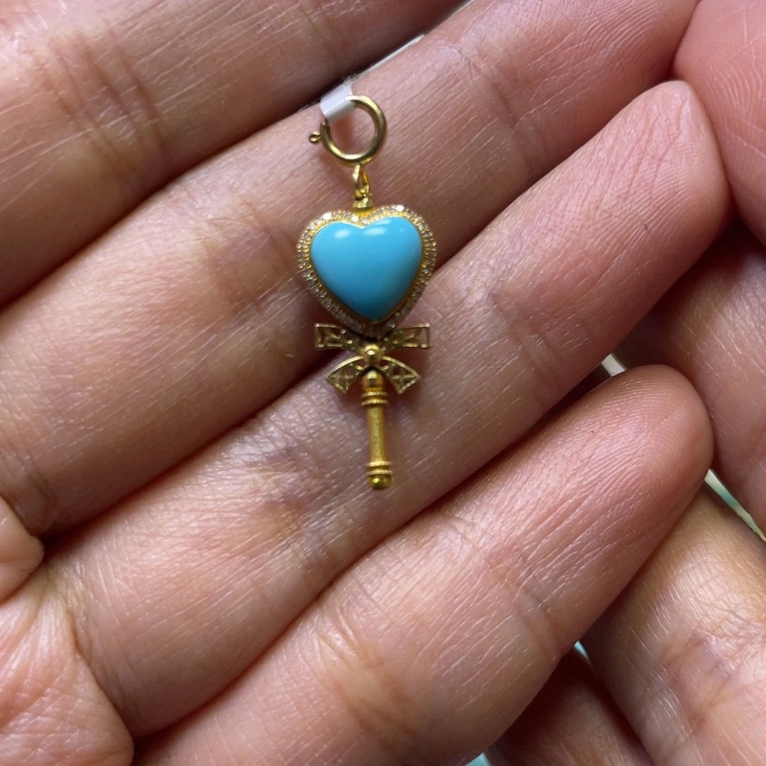 绿松石18K金镶嵌吊坠