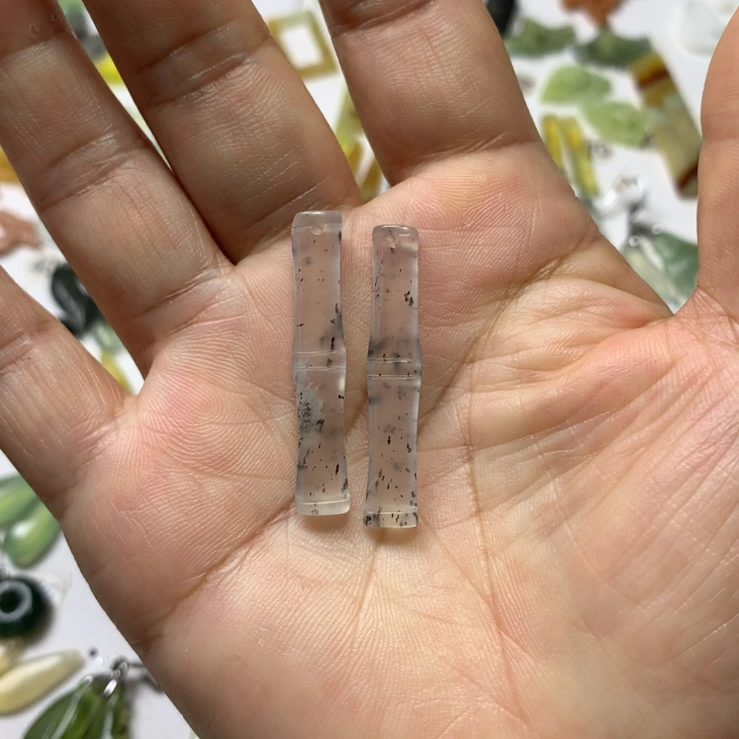 無***夏未镶嵌蛇纹石玉耳环