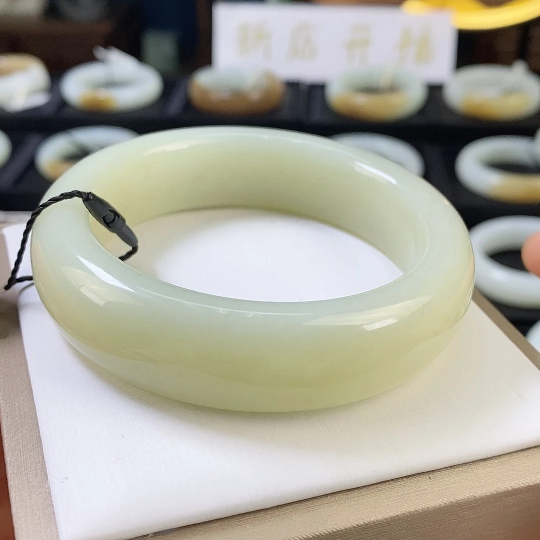 未镶嵌手镯和田玉60.61