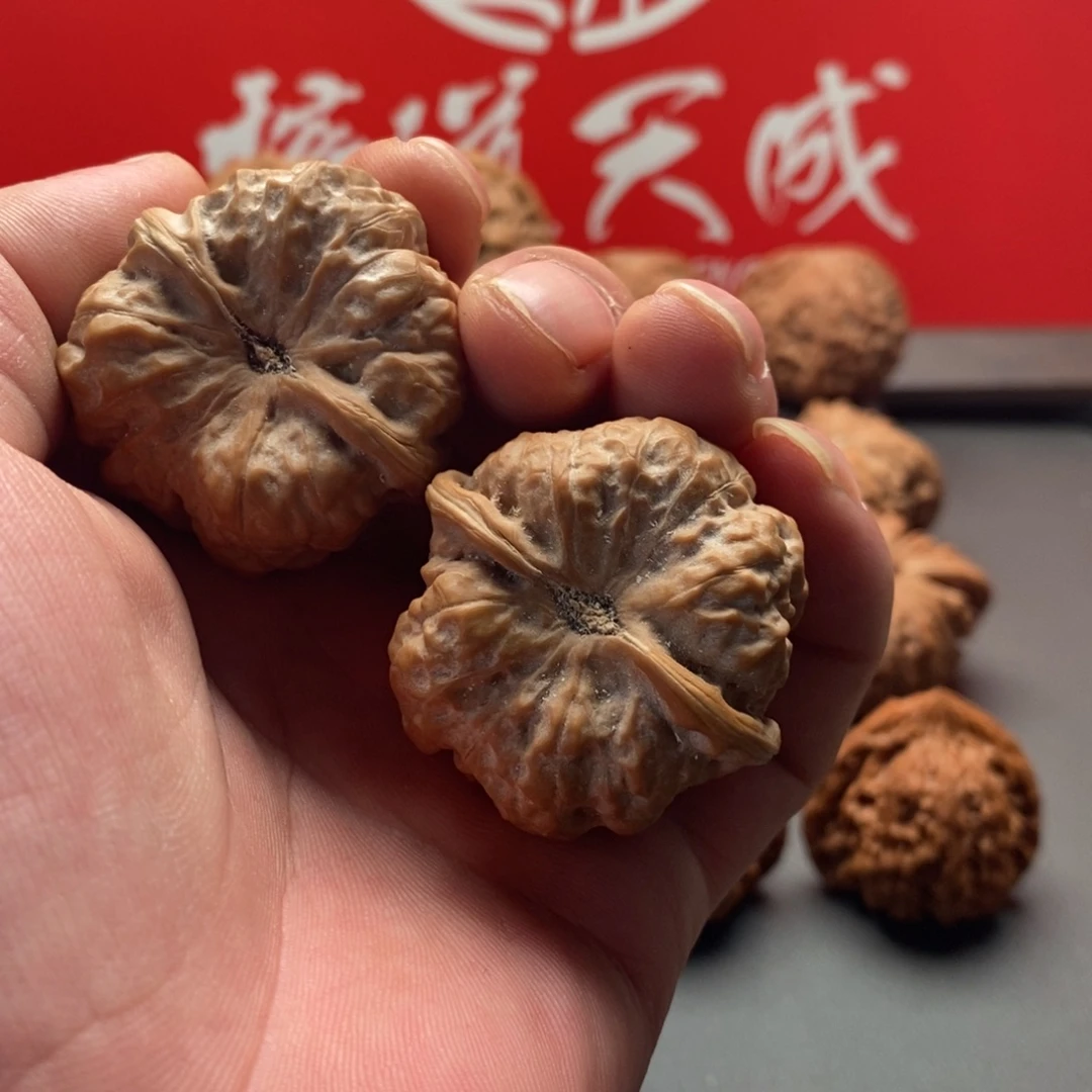 文玩核桃吊坠蛤蟆头40
