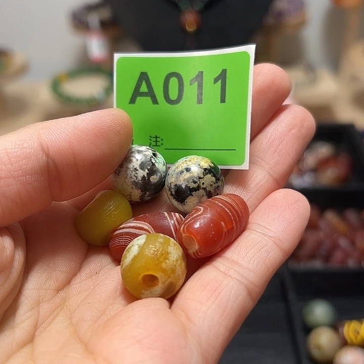 玛瑙/玉髓颈饰未镶嵌依***。