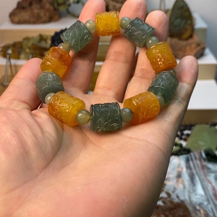 未镶嵌岫玉套链龙盘柱手串