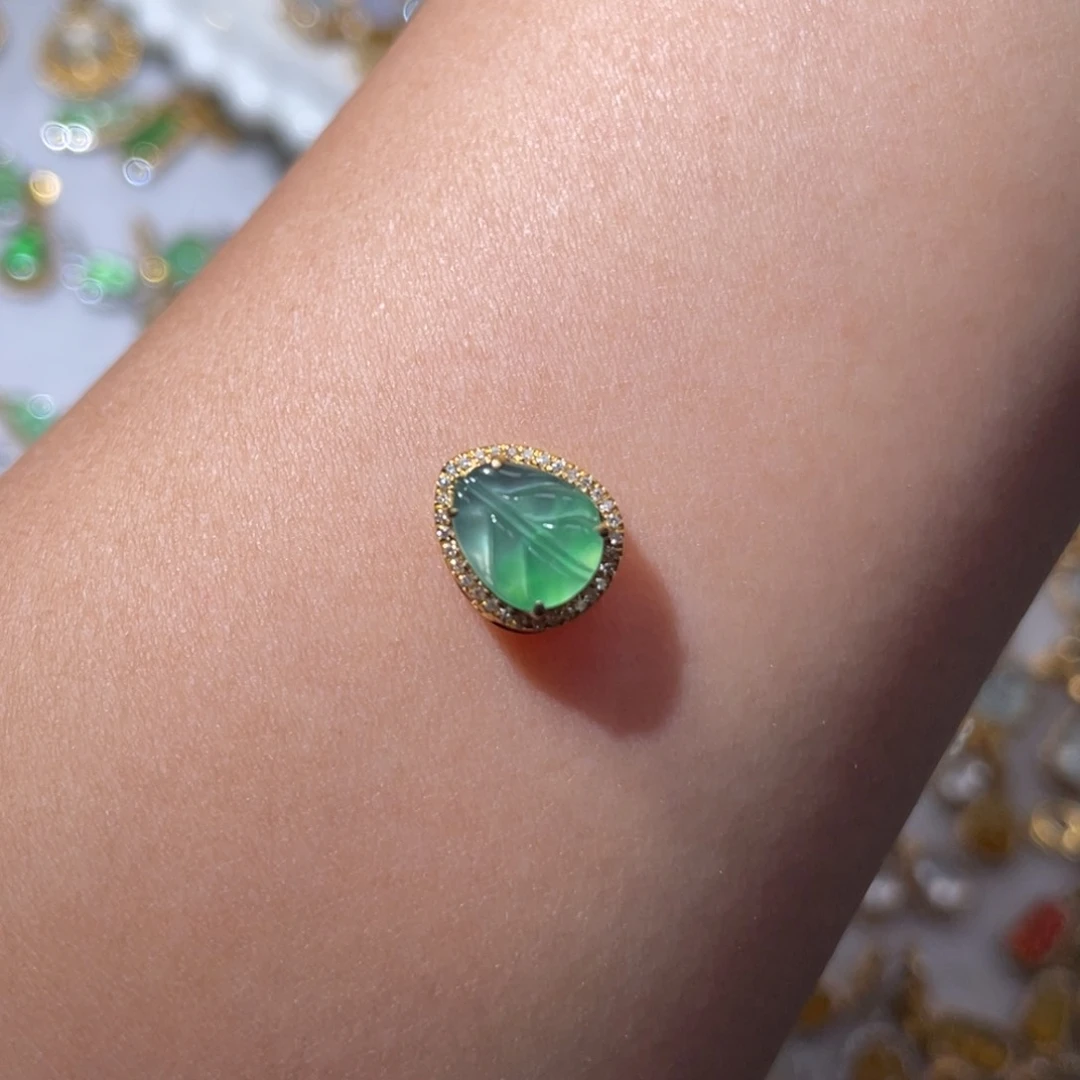 吊坠(不含链)18K金镶嵌翡翠