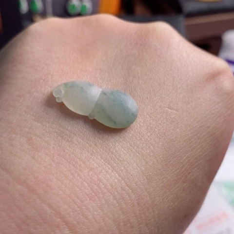 翡翠颈饰未镶嵌天然翡翠冰飘花葫芦