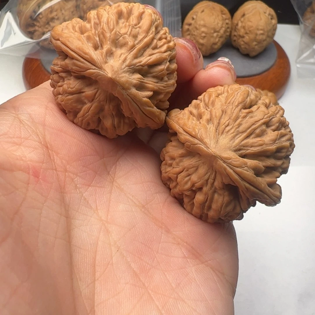 文玩核桃吊坠莲花36全品