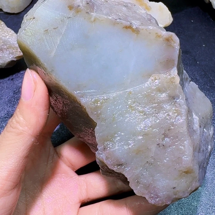 未镶嵌和田玉（糖玉）珠宝半成品