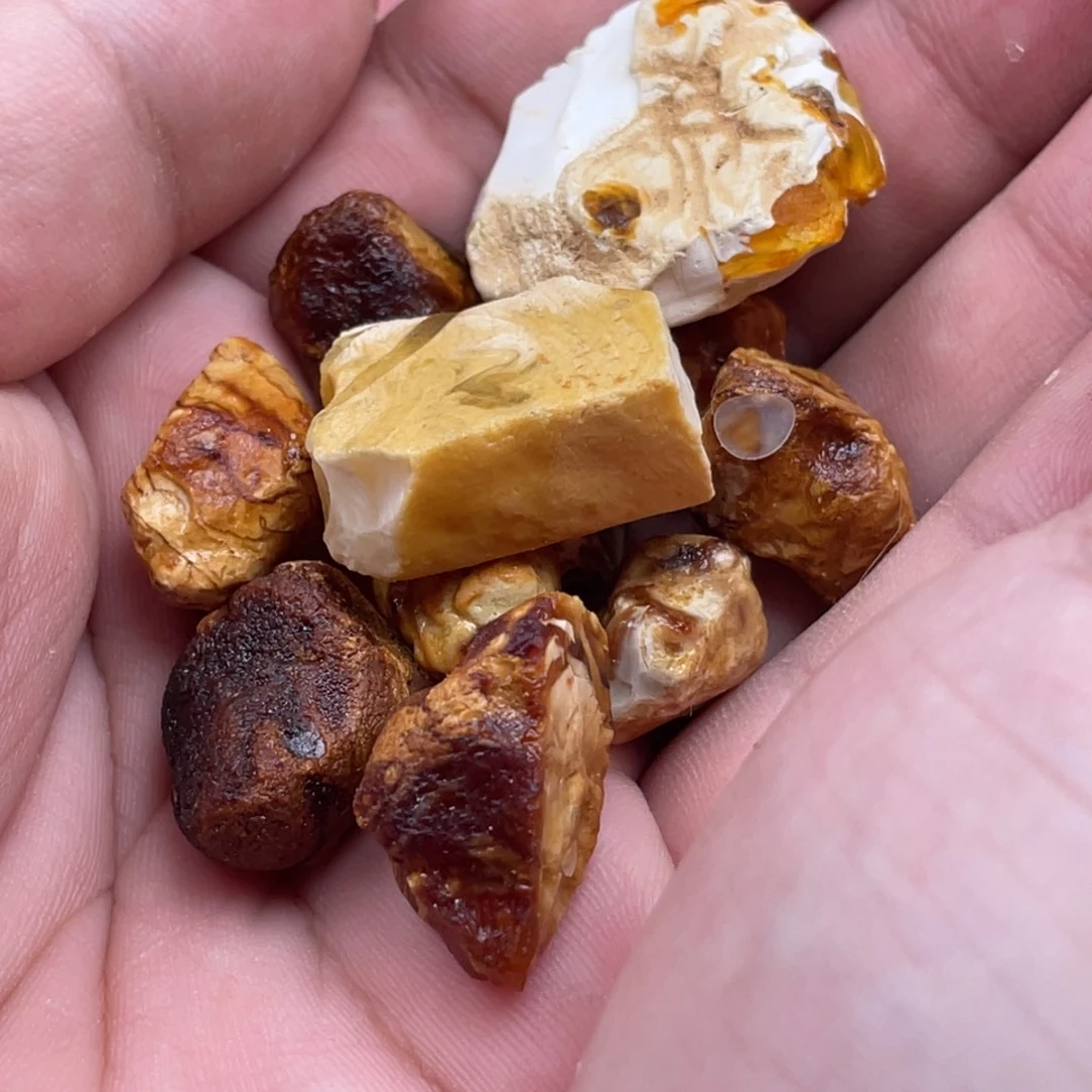 胖***行定制琥珀蜜蜡原石