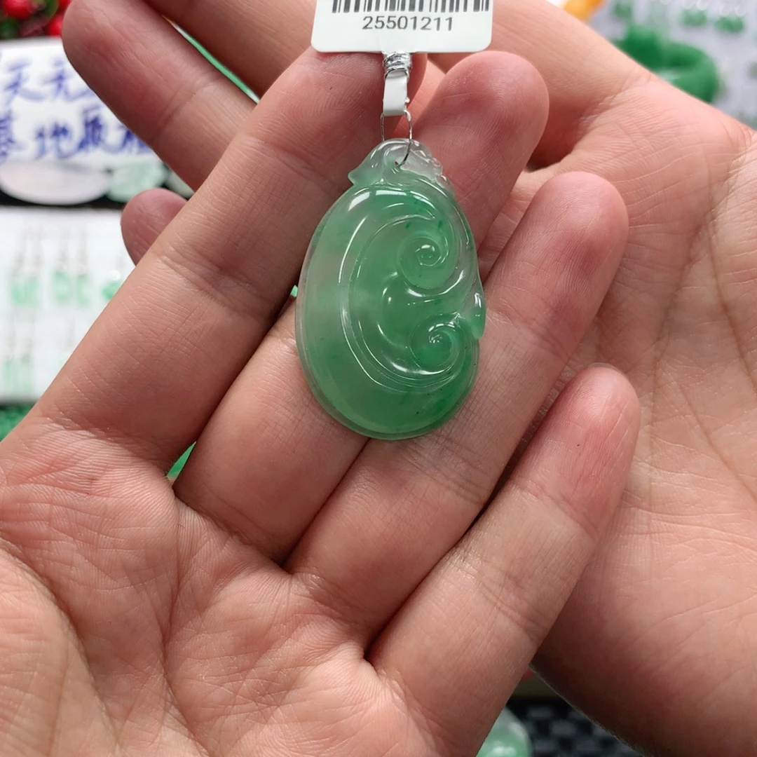 石英质玉未镶嵌吊坠青青-吊坠-多人