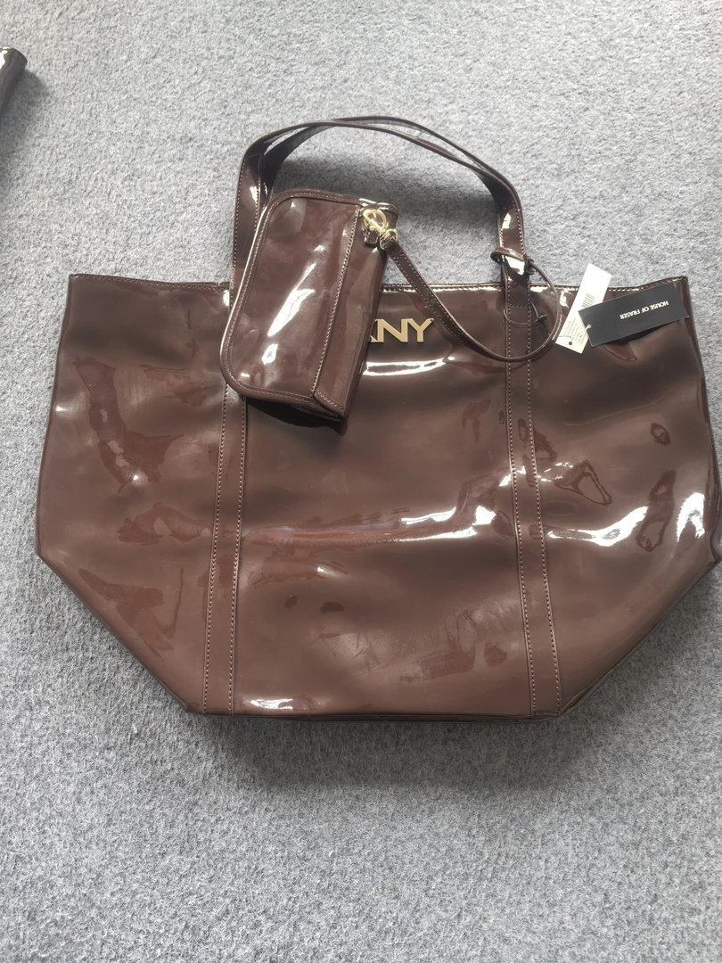 小华中号约20*30*40棕色手提包发1瑕疵