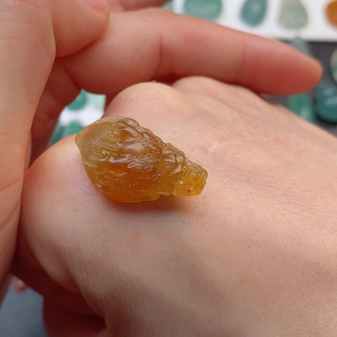 定制翡翠未镶嵌龙头