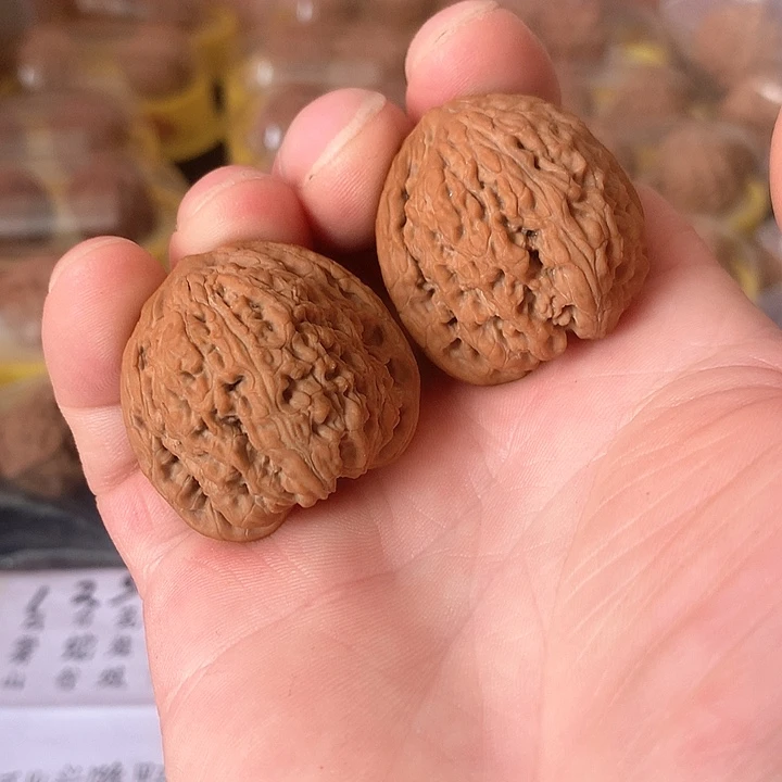 文玩核桃吊坠3.56红玛瑙