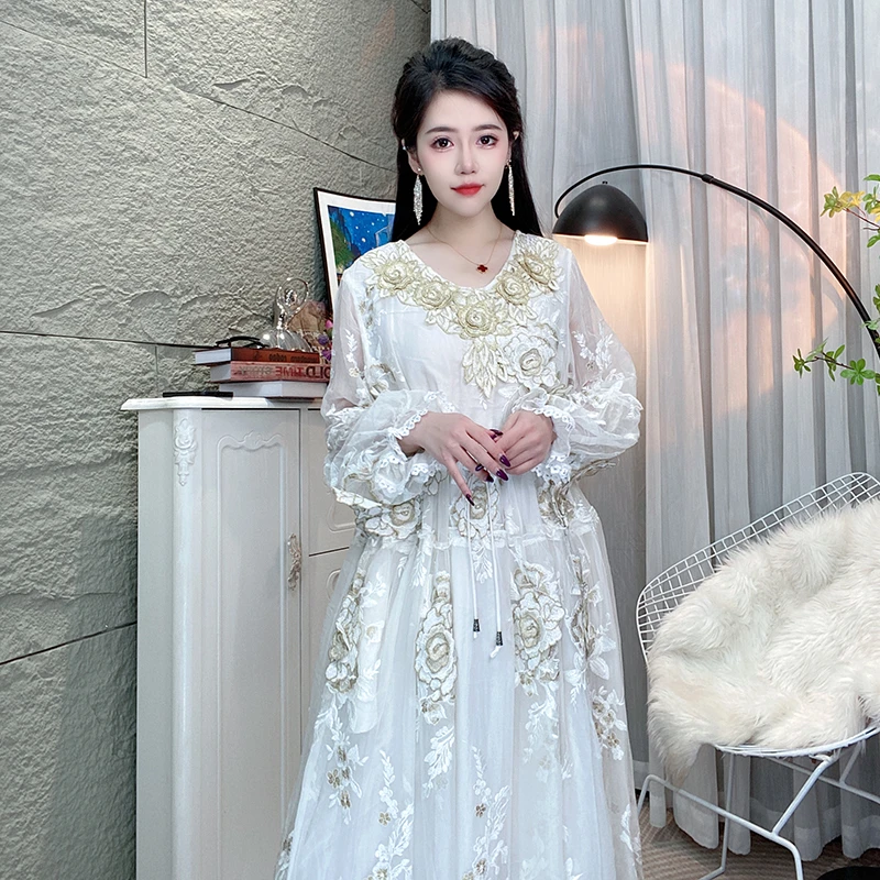 Bikamo/比卡陌早春新款长袖真丝刺绣收腰连衣裙A字裙L8180-1白色