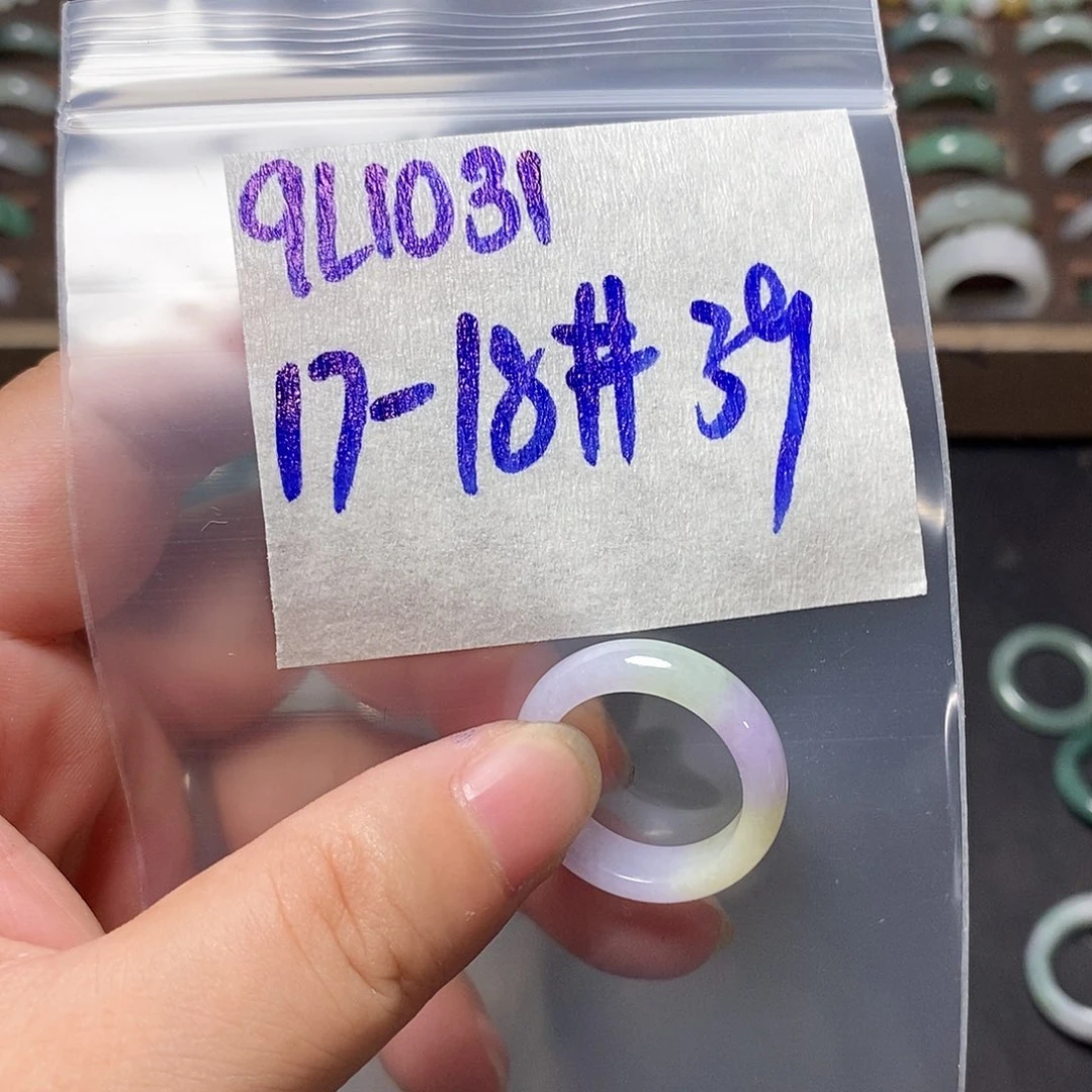 未镶嵌定制翡翠心*