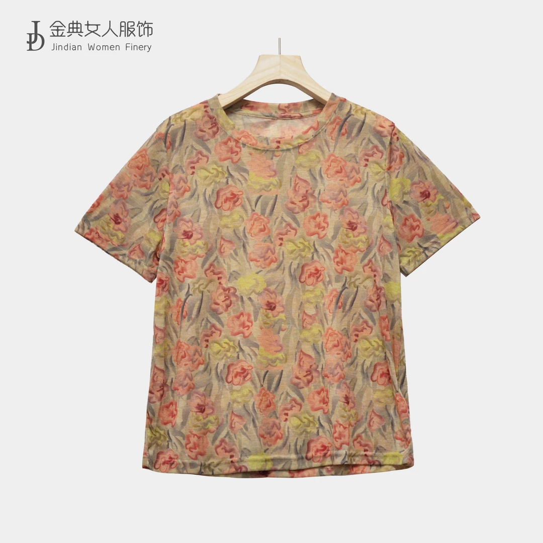 【金典女人服饰】夏季新款时尚圆领花卉印花T恤     百搭女上衣6822