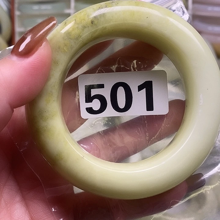 小***碧蛇纹石玉未镶嵌手镯