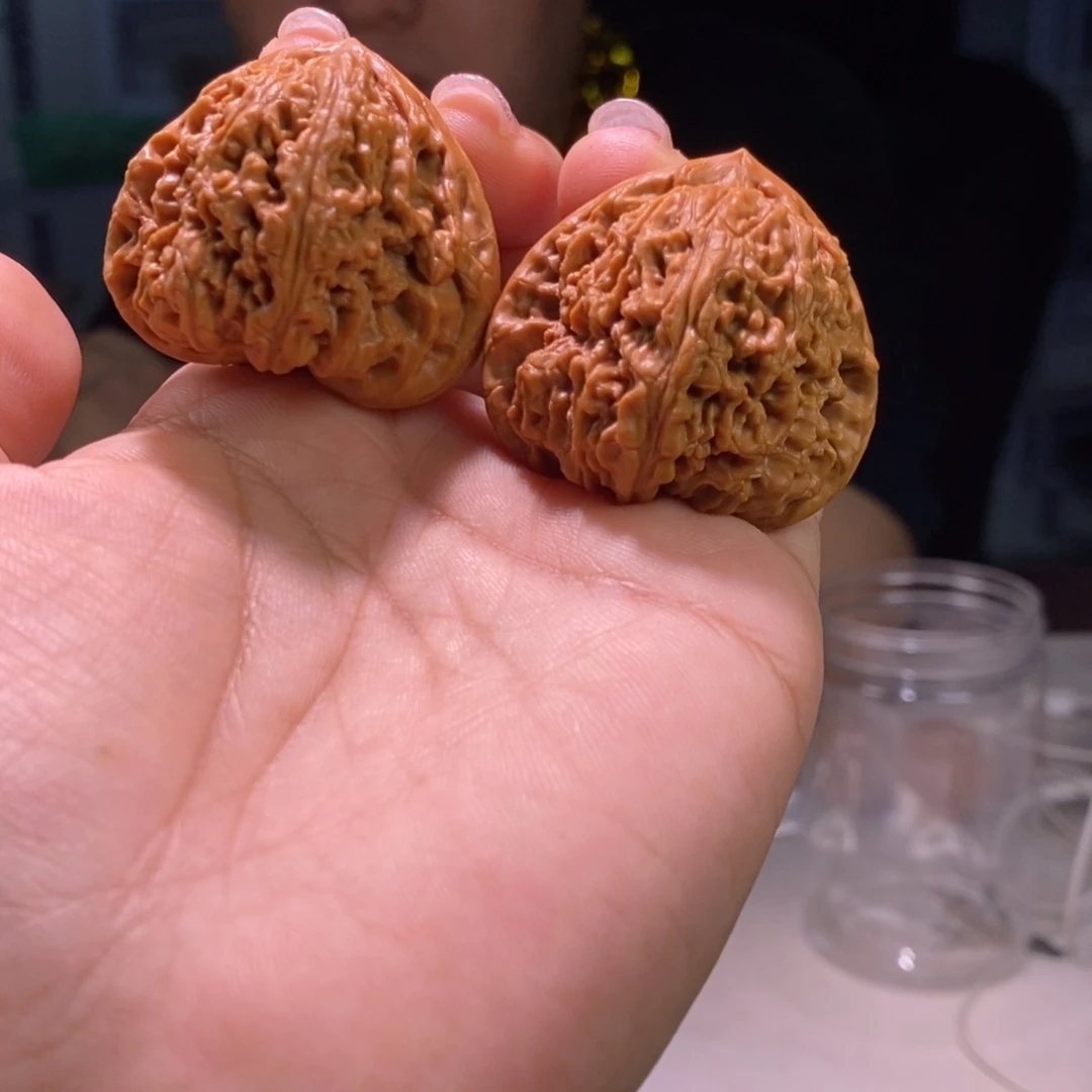 天****文玩核桃把件01，41三角疆