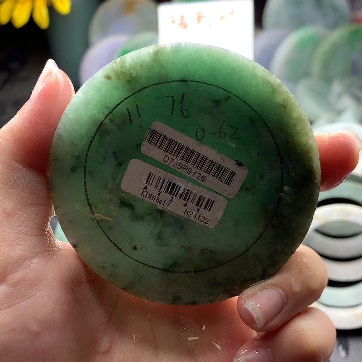 未镶嵌手镯定制翡翠