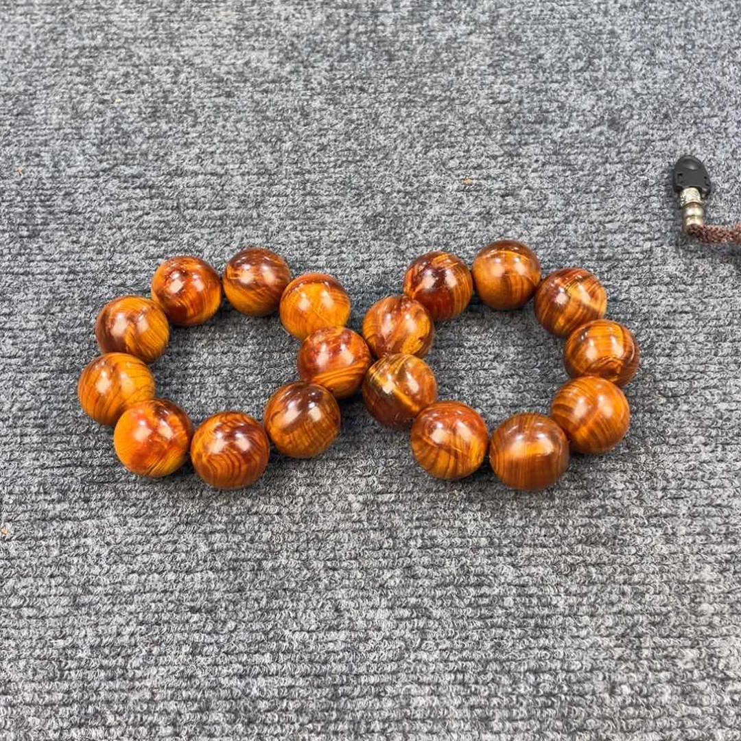 柏木（崖柏）神品，3.0玉化龙胆闪电，高货