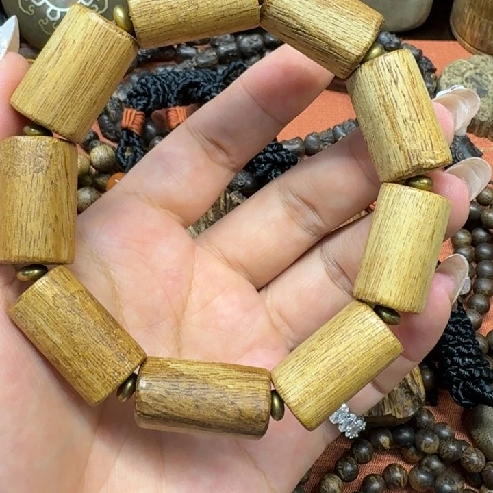 大叶紫檀（黑酸枝木类）