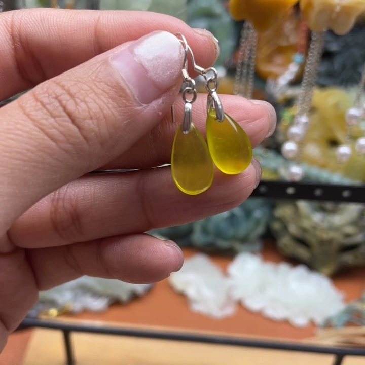 蛇纹石玉未镶嵌吊坠