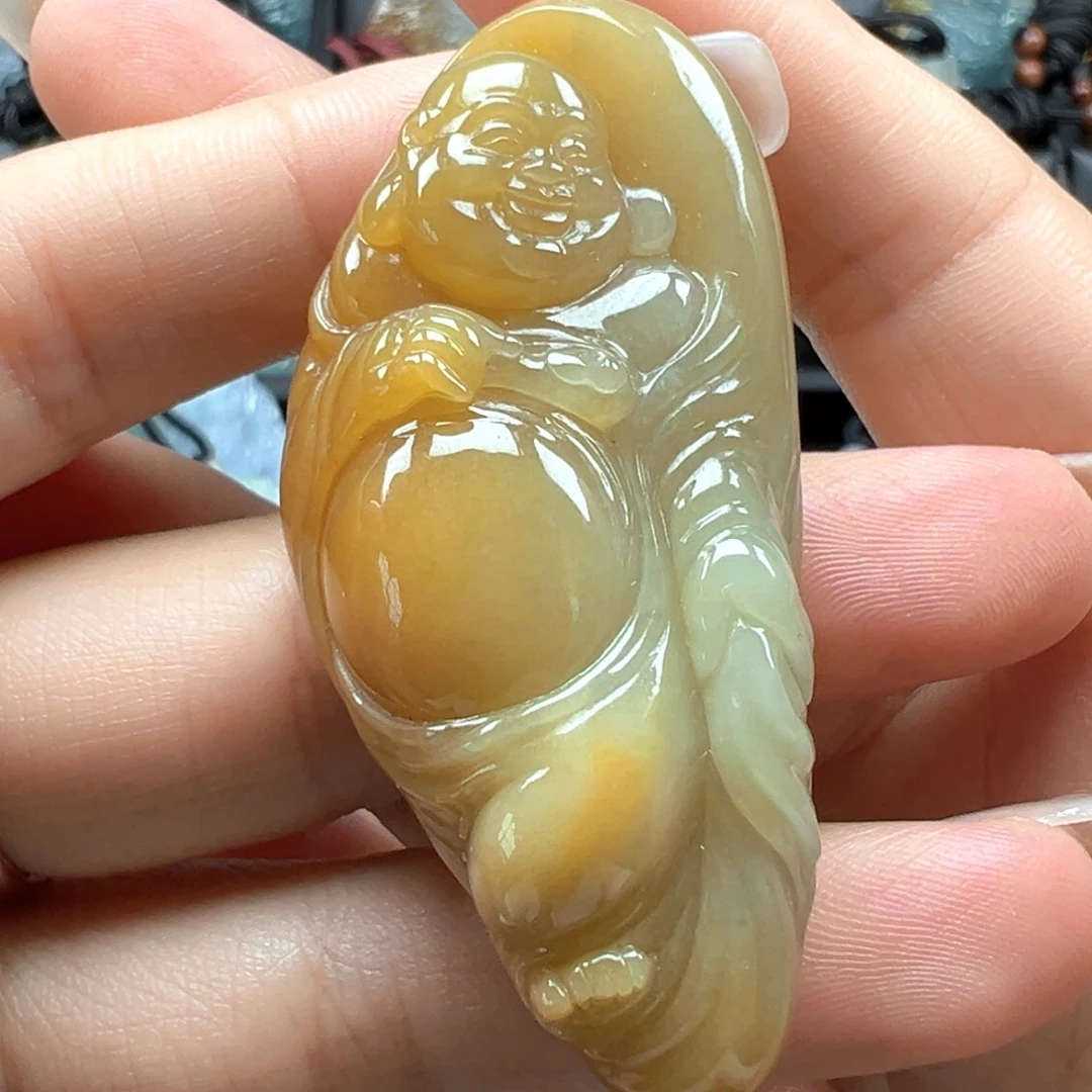 翡翠未镶嵌颈饰佛