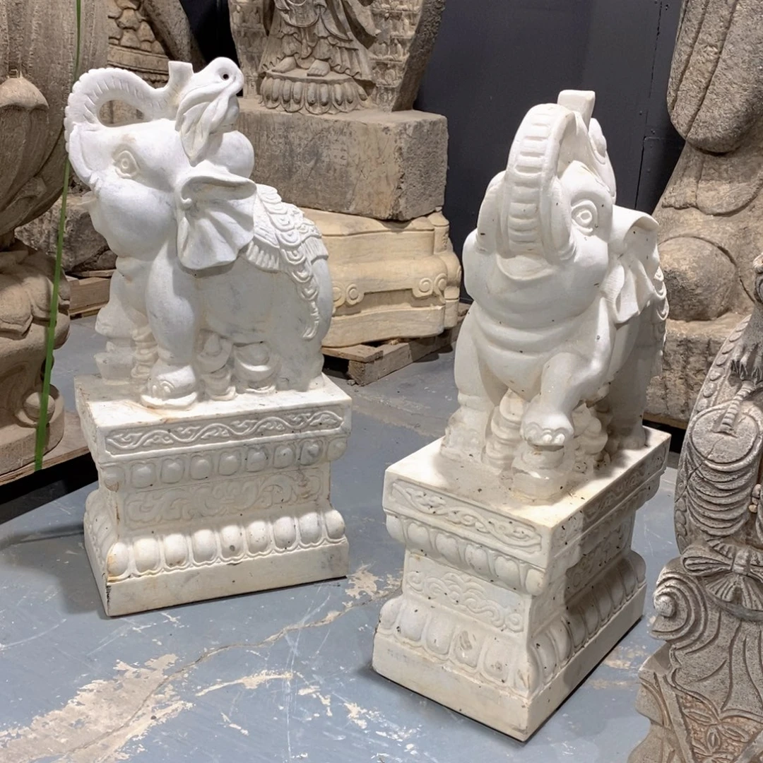 汉白玉大象一对品相完美