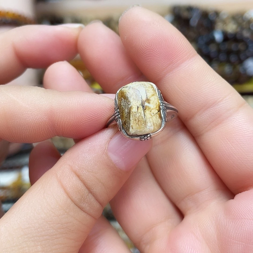 未镶嵌琥珀裸石大
