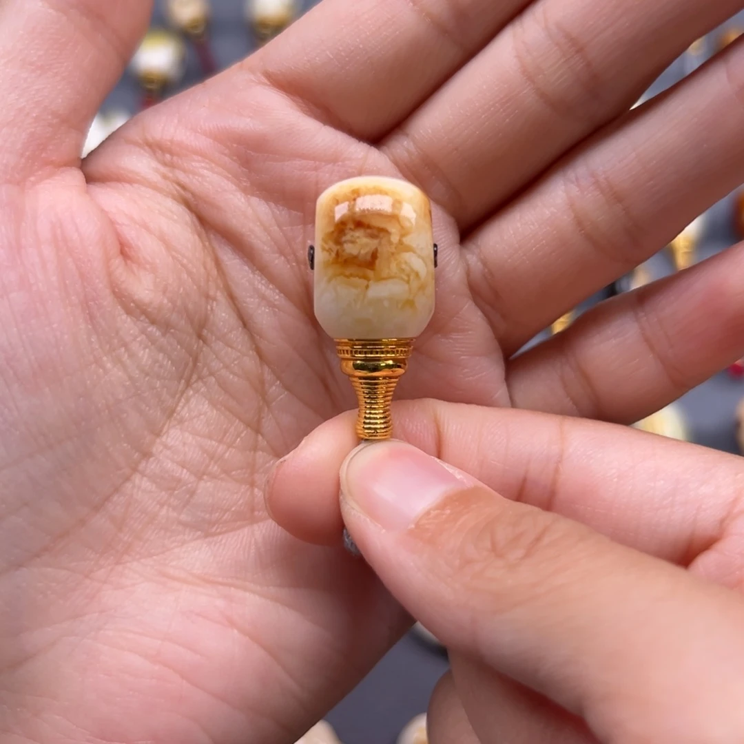 琥珀未镶嵌裸石13mm