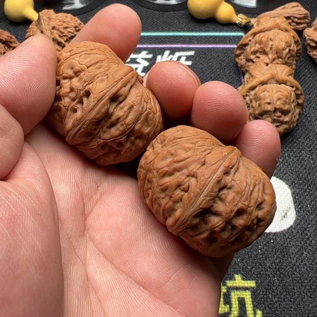 摘***星吊坠文玩核桃元宝42有黄尖