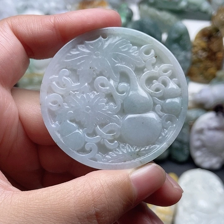 翡翠未镶嵌颈饰翡翠