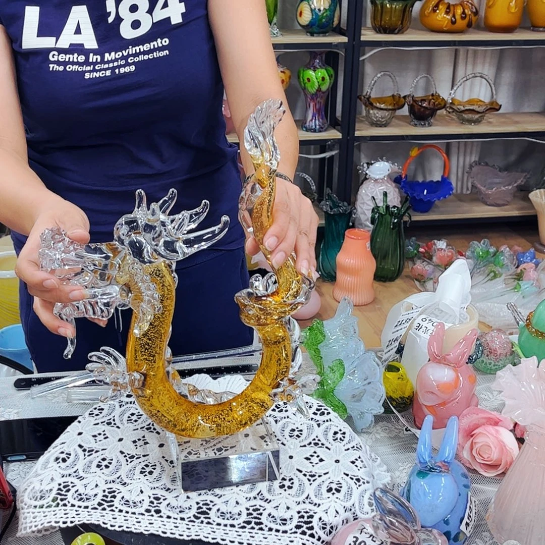 龙 家悦琉璃工艺品