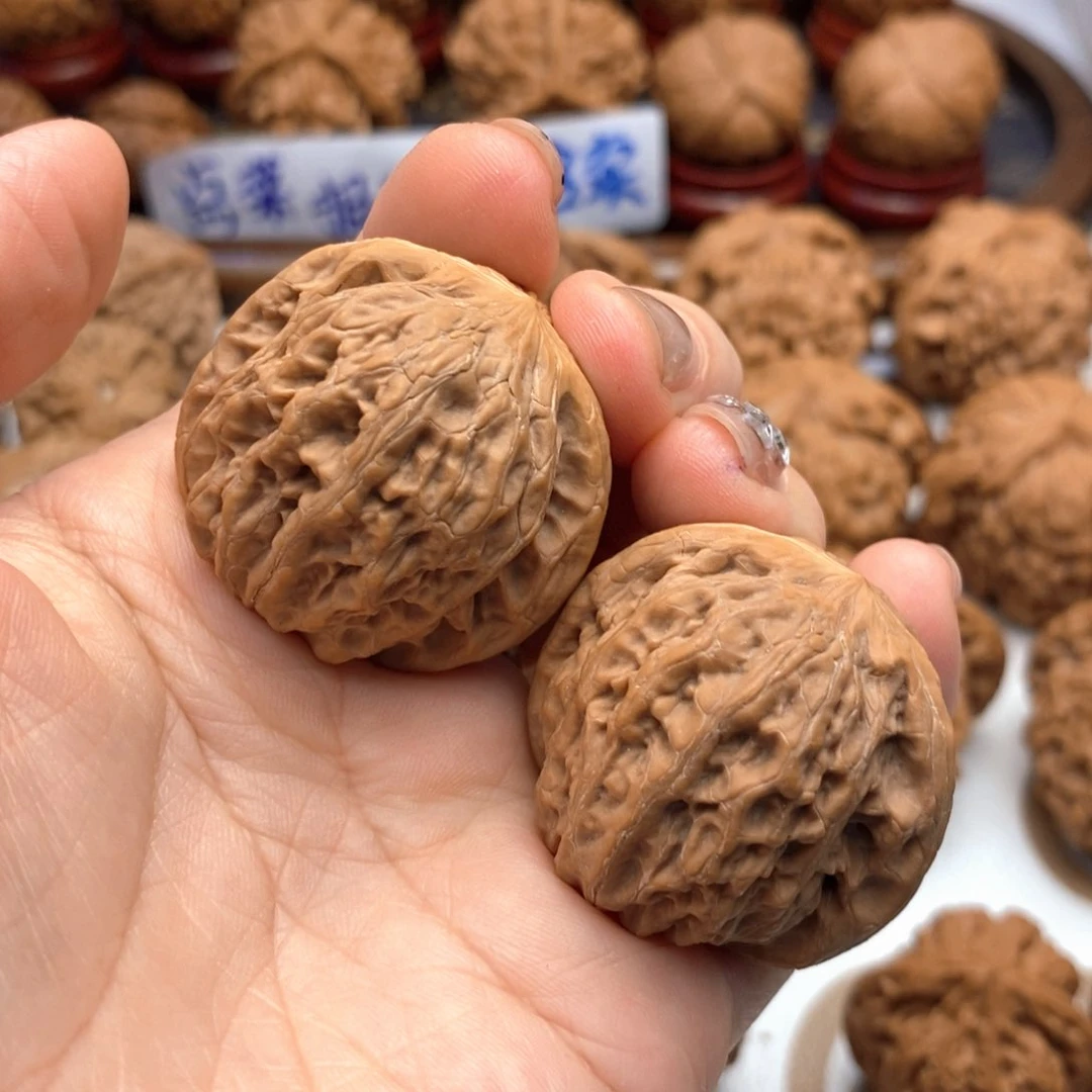 【闪购商品】文玩核桃吊坠38尺铁锤妹妹