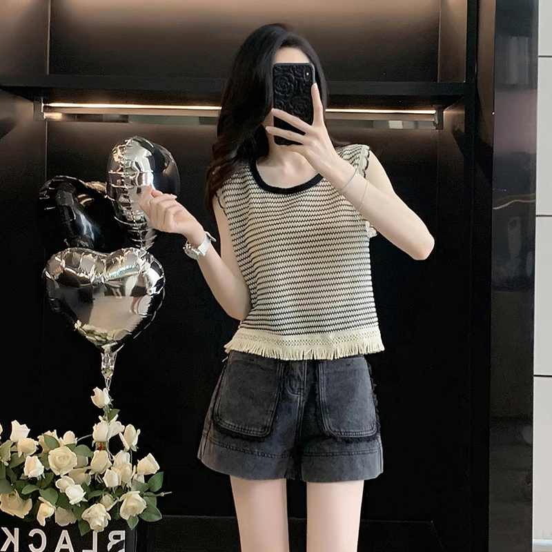 小个子穿搭一整套女夏季时尚减龄针织条纹无袖背心牛仔短裤两件套