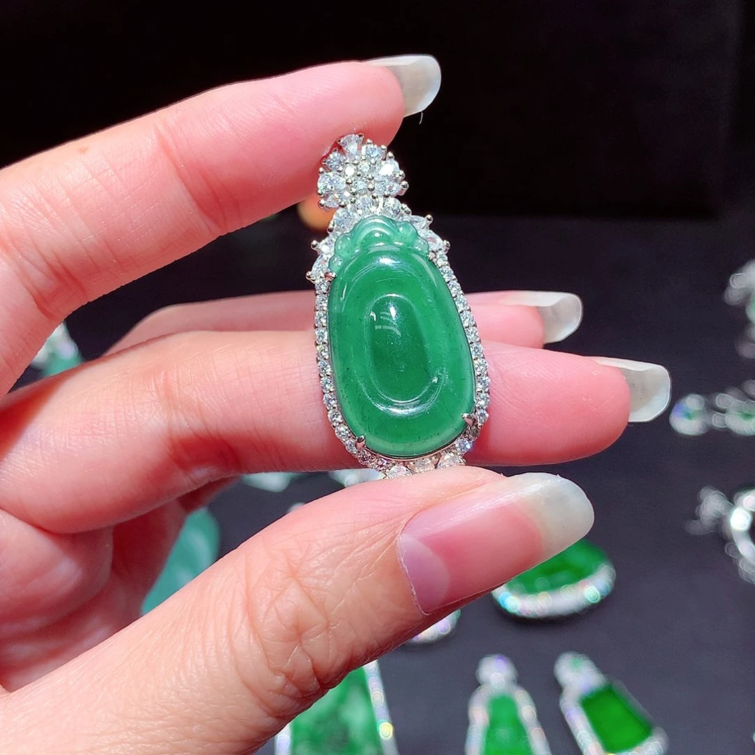 【闪购商品】翡翠吊坠(不含链)未镶嵌