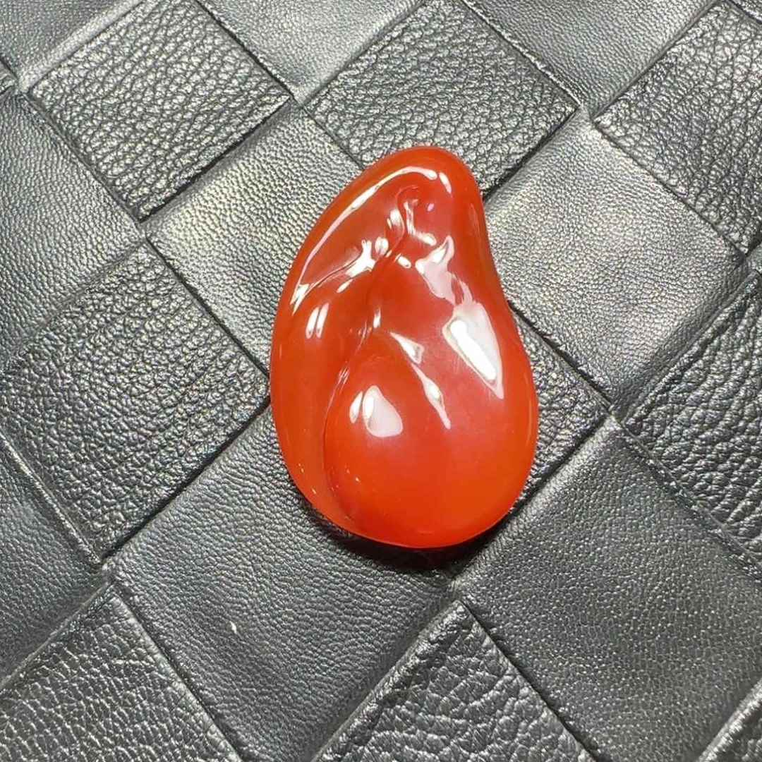 南红玛瑙未镶嵌随型吊坠