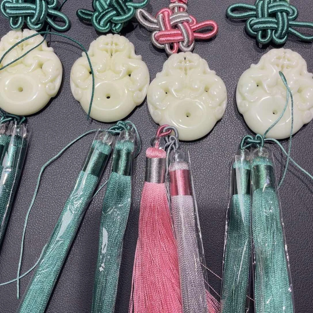 蓝田玉（蛇纹石化大理石玉）颈饰未镶嵌中****测