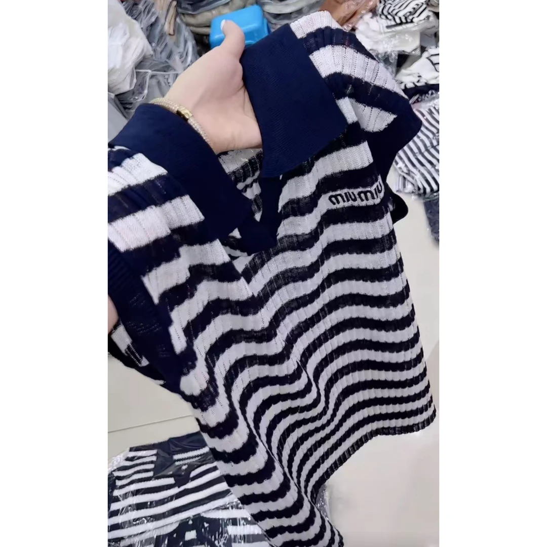 【现货】今年流行穿搭2025夏季新款毛针织衫翻领条纹休闲风无袖上衣