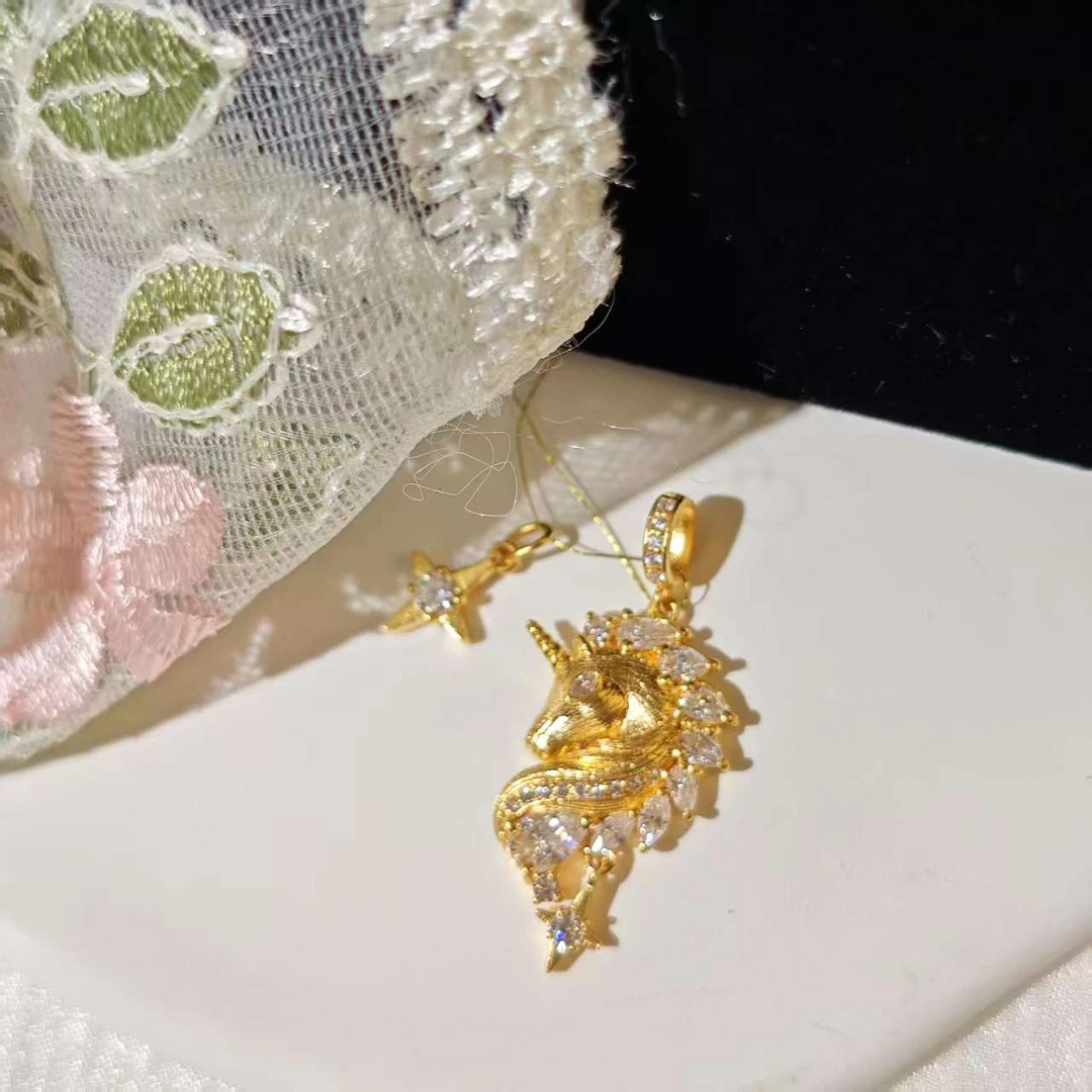 黄金莫桑独角兽吊坠