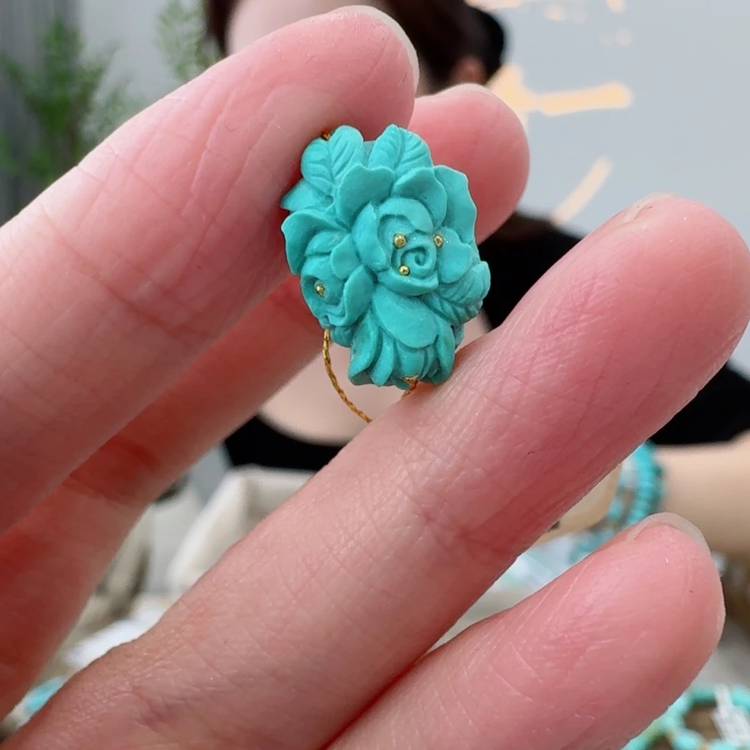 绿松石未镶嵌珠宝奇石