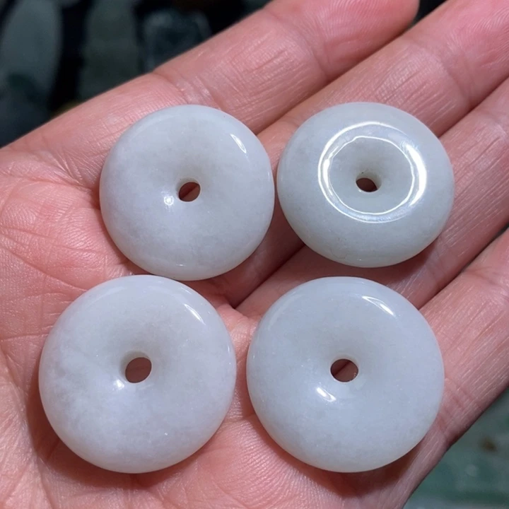翡翠未镶嵌颈饰随机多样性发一件