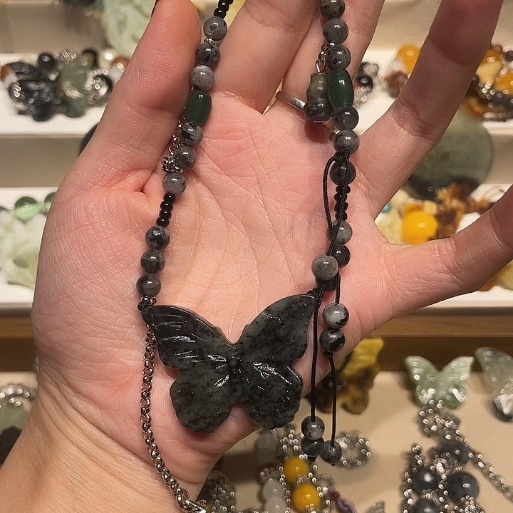 蛇纹石玉合金颈饰