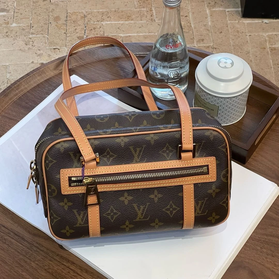 95新 LouisVuitton/路易威登 开口笑 98新 15083570
