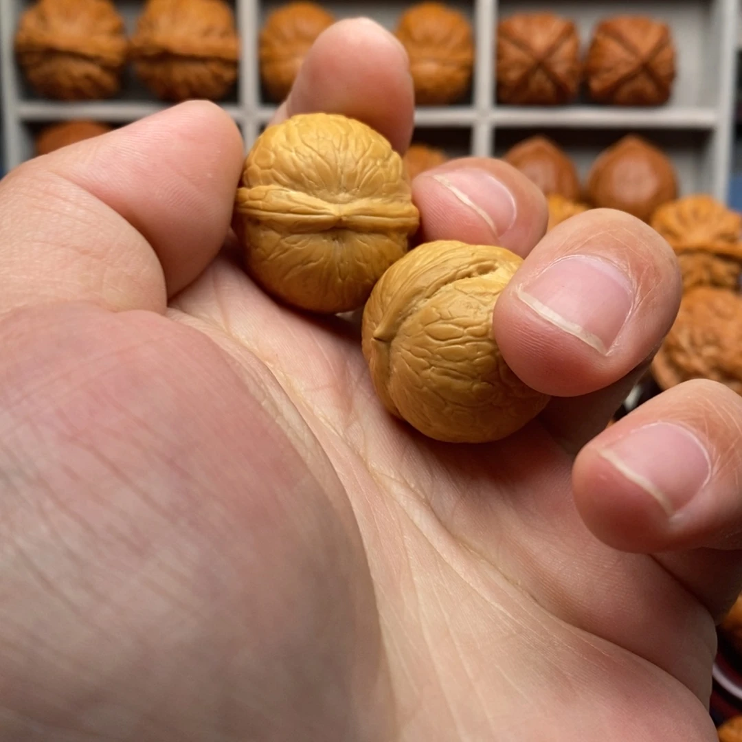 奋***斗把件文玩核桃蛇皮球