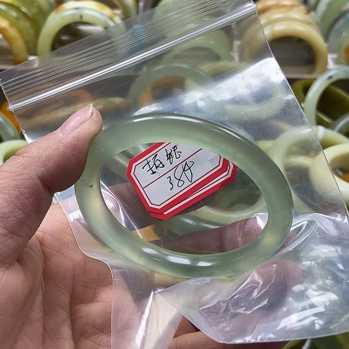 蛇纹石玉手镯未镶嵌栢*