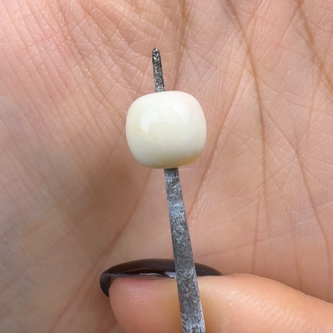 琥珀未镶嵌裸石8.5骨瓷白蜜蜡单珠
