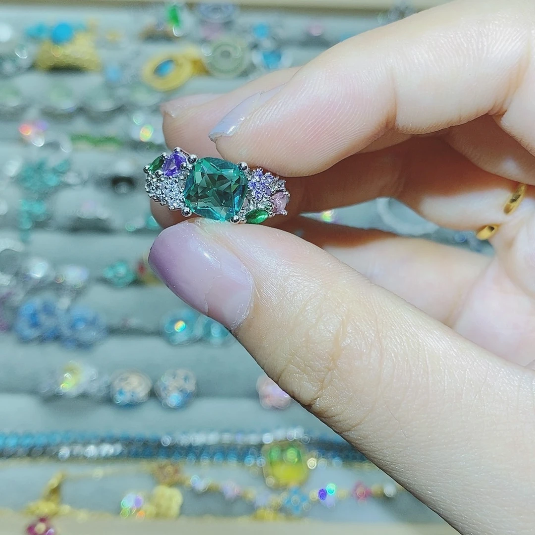 【闪购商品】银S925镶嵌耳饰托帕石