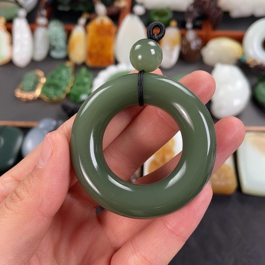 未镶嵌和田玉挂件