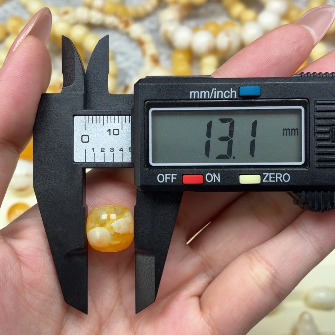 琥珀未镶嵌颈饰焦皮金橘溶洞荧光老型